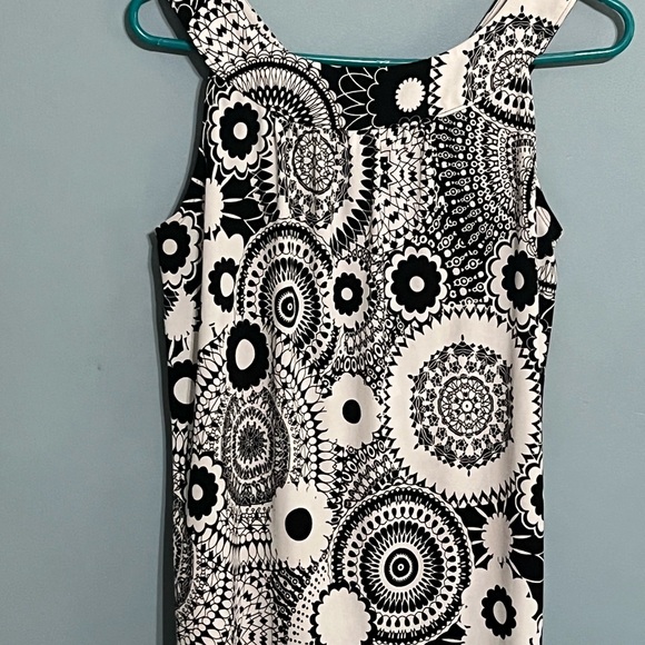 SELLING CATO TOP FOR WOMEN SIZE M BLACK AND WHITE FLORAL SLEEVELESS USED - Picture 7 of 13